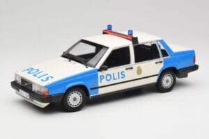 Volvo 740 GL Svéd Rendőrség Minichamps 1:18 155171791 Fém