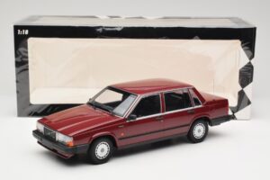 Volvo 740 GL Piros Minichamps 1:18 155171704 Fém – 6. kép a 6-ből