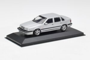 Volvo 850 Ezüst Minichamps 1:43 430171402 Fém – 2. kép a 4-ből
