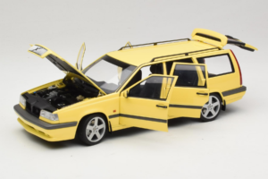 Volvo 850 T-5R Kombi Cream Yellow AUTOart 1:18 79506 Fém – 2. kép a 8-ből