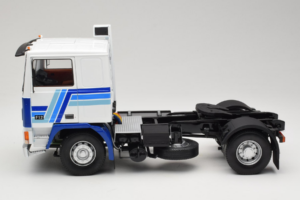 Volvo F12 Kék Fehér Road Kings 1:18 RK180033 Fém – 4. kép a 8-ből