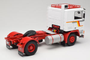Volvo F12 Fehér Piros Road Kings 1:18 RK180031 Fém – 3. kép a 8-ből