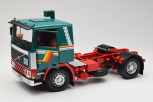Volvo F1220 Zöld Piros Road Kings 1:18 RK180032 Fém – 2. kép a 8-ből