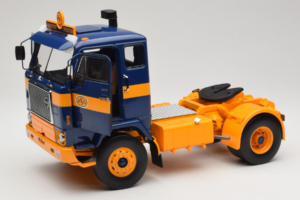 Volvo F88 Sötétkék Sárga MCG 1:18 MCG18140 Fém – 2. kép a 8-ből