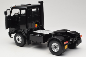 Volvo F88 John Player Special Black MCG 1:18 MCG18217 Fém – 5. kép a 8-ből