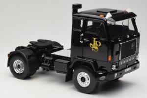Volvo F88 John Player Special Black MCG 1:18 MCG18217 Fém – 6. kép a 8-ből
