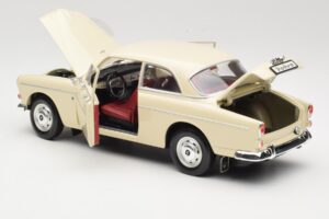 Volvo P121 Amazon Fehér Revell 1:18 08866 Fém – 5. kép a 8-ből