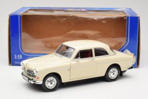 Volvo P121 Amazon Fehér Revell 1:18 08866 Fém – 8. kép a 8-ből