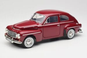 Volvo PV544 Cherry Red Revell 1:18 08887 Fém