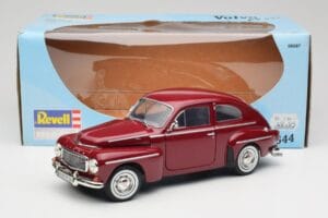 Volvo PV544 Cherry Red Revell 1:18 08887 Fém – 8. kép a 8-ből