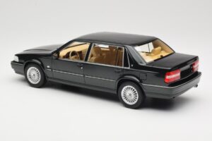 Volvo S90 Royal Green DNA 1:18 DNA000090 Fém – 5. kép a 6-ből