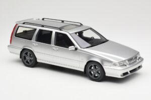 Volvo V70 R P80 Ezüst DNA 1:18 DNA000155 Fém – 4. kép a 6-ből