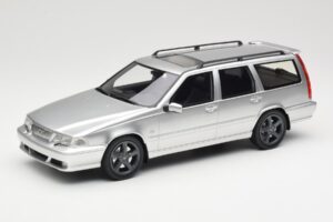 Volvo V70 R P80 Ezüst DNA 1:18 DNA000155 Fém