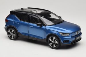 Volvo XC40 Recharge Kék Metál Paudi Model 1:18 2562373 Fém – 6. kép a 8-ből