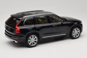 Volvo XC90 Onyx Black Paudi Model 1:18 9430842 Fém – 3. kép a 8-ből