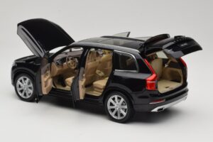 Volvo XC90 Onyx Black Paudi Model 1:18 9430842 Fém – 5. kép a 8-ből