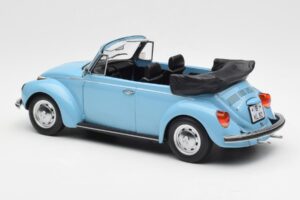 Volkswagen Beetle 1303 Kabrió Világoskék Norev 1:18 188531 Fém – 5. kép a 6-ből