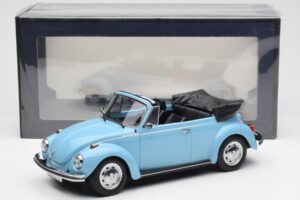 Volkswagen Beetle 1303 Kabrió Világoskék Norev 1:18 188531 Fém – 6. kép a 6-ből