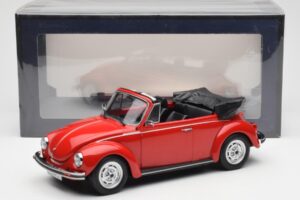 Volkswagen Beetle 1303 Kabrió Piros Norev 1:18 188529 Fém – 6. kép a 6-ből