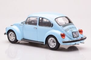 Volkswagen Beetle 1303 Világoskék Norev 1:18 188532 Fém – 5. kép a 6-ből