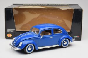 Volkswagen Beetle Kék Bburago 1:18 23124646 Fém – 8. kép a 8-ből