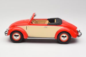Volkswagen Beetle Hebmuller Kabrió Piros & Krém Minichamps 1:18 107054231 Gyanta – 3. kép a 6-ből