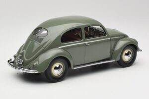 Volkswagen Beetle Beryl Zöld Minichamps 1:18 107054000 Gyanta – 2. kép a 6-ből