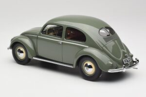 Volkswagen Beetle Beryl Zöld Minichamps 1:18 107054000 Gyanta – 5. kép a 6-ből