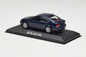 Volkswagen Bora Ocean Kék Minichamps 1:43 8198223B Fém – 3. kép a 4-ből