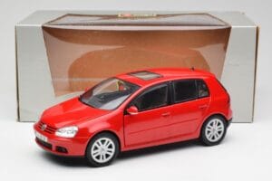 Volkswagen Golf Mk5 4-Door Tornado Piros Bburago 1:18 GOLF001 Fém – 8. kép a 8-ből