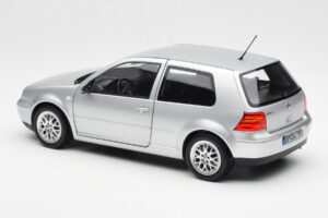 Volkswagen Golf Mk5 GTI Ezüst Norev 1:18 188570 Fém – 7. kép a 8-ből