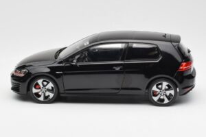Volkswagen Golf Mk7 GTI Fekete Norev 1:18 188550 Fém – 4. kép a 8-ből