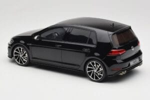 Volkswagen Golf R Mk7 Deep Black Otto 1:18 OT417 Gyanta – 5. kép a 6-ből