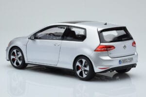Volkswagen Golf GTI Mk7 Reflex Ezüst Norev 1:18 188551 Fém – 7. kép a 8-ből