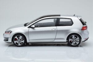 Volkswagen Golf GTI Mk7 Reflex Ezüst Norev 1:18 188551 Fém – 4. kép a 8-ből