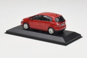 Volkswagen Golf Plus Tornado Piros Minichamps 1:43 821911110 Fém – 3. kép a 4-ből