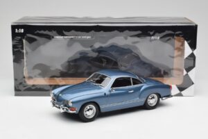 Volkswagen Karmann Ghia Coupe Neptune Kék Minichamps 1:18 155054022 Fém – 6. kép a 6-ből