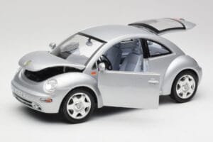 Volkswagen New Beetle Reflex Ezüst Metál Bburago 1:18 3322 Fém – 2. kép a 8-ből