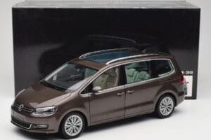 Volkswagen Sharan 7N Tölgy Barna Metál Minichamps 1:18 110051001 Fém – 8. kép a 8-ből