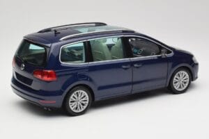 Volkswagen Sharan 7N Shadow Kék Metál Minichamps 1:18 110051100 Fém – 3. kép a 8-ből