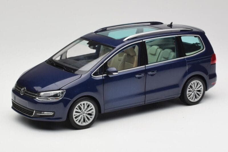 Volkswagen Sharan 7N Shadow Kék Metál Minichamps 1:18 110051100 Fém