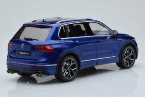 Volkswagen Tiguan R Mk2 Kék Otto 1:18 OT423 Gyanta – 2. kép a 6-ből