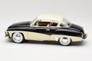Wartburg 311 Coupe Fekete & Bézs Revell 1:18 8419 Fém – 4. kép a 8-ből