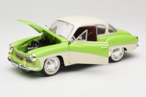 Wartburg 313 Pasztellzöld Bézs Felett Revell 1:18 9018 Fém – 2. kép a 8-ből