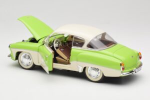 Wartburg 313 Pasztellzöld Bézs Felett Revell 1:18 9018 Fém – 5. kép a 8-ből