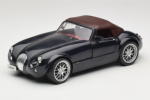 Wiesmann Roadster MF Carbon Black Revell 1:18 WIESMANN001 Fém – 3. kép a 9-ből
