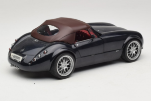 Wiesmann Roadster MF Carbon Black Revell 1:18 WIESMANN001 Fém – 4. kép a 9-ből