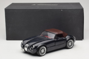 Wiesmann Roadster MF Carbon Black Revell 1:18 WIESMANN001 Fém – 9. kép a 9-ből