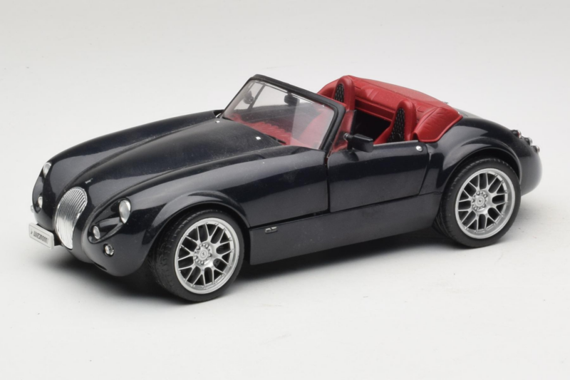 Wiesmann Roadster MF Carbon Black Revell 1:18 WIESMANN001 Fém