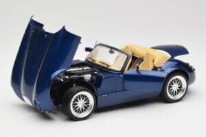 Wiesmann Roadster MF3 Kék Revell 1:18 08861 Fém – 2. kép a 8-ből
